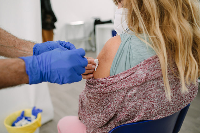 Vacunació sense cita dirigida a la població de Bufalà