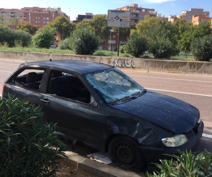 Un cotxe porta més de 3 anys abandonat a Pomar