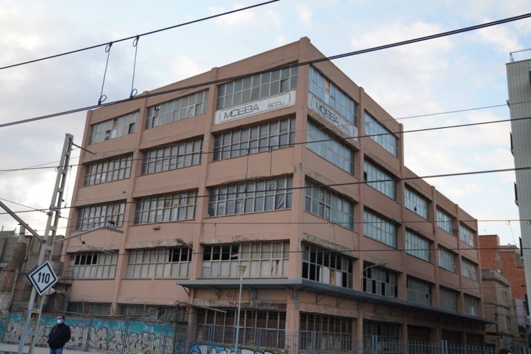 El jutjat atura l’enderroc de la fàbrica Mobba