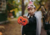 Halloween tenyeix el Passeig de la Salut de disfresses i activitats