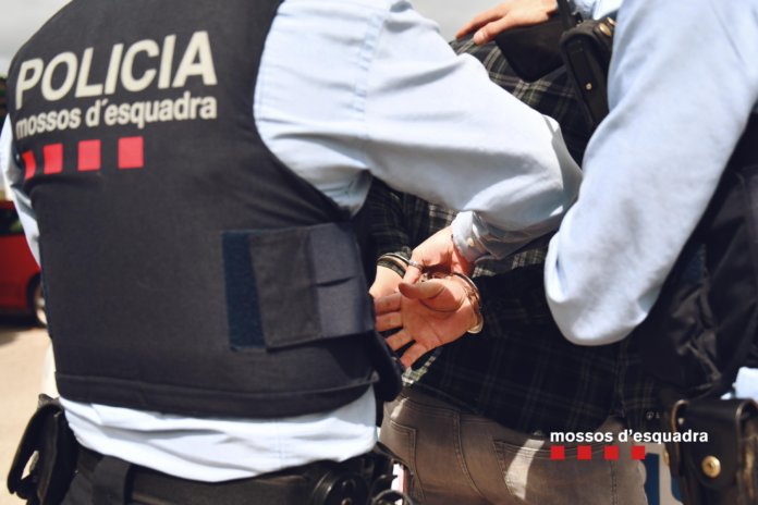 Detinguts a Badalona per l'agressió massiva a policies a Tiana