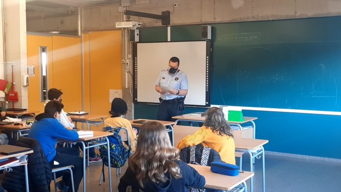 Els Mossos impartiran tallers en escoles i instituts per prevenir casos d'assetjament