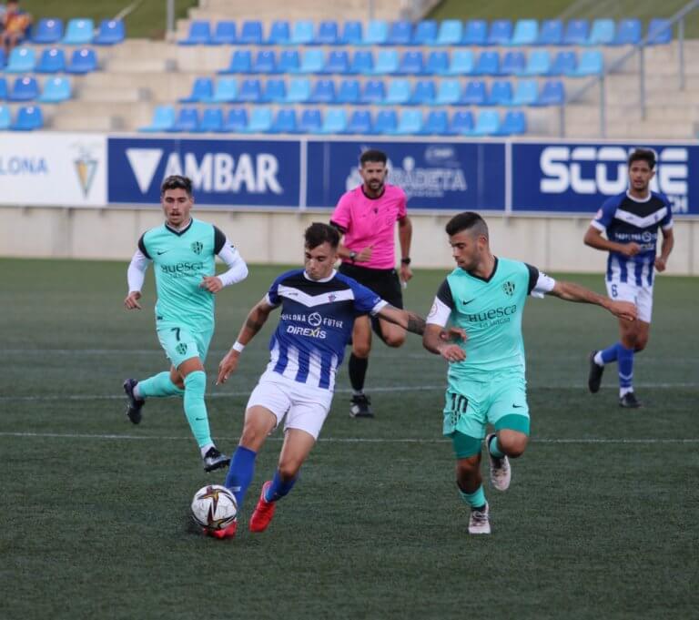 El Badalona torna a jugar amb foc (2-1)