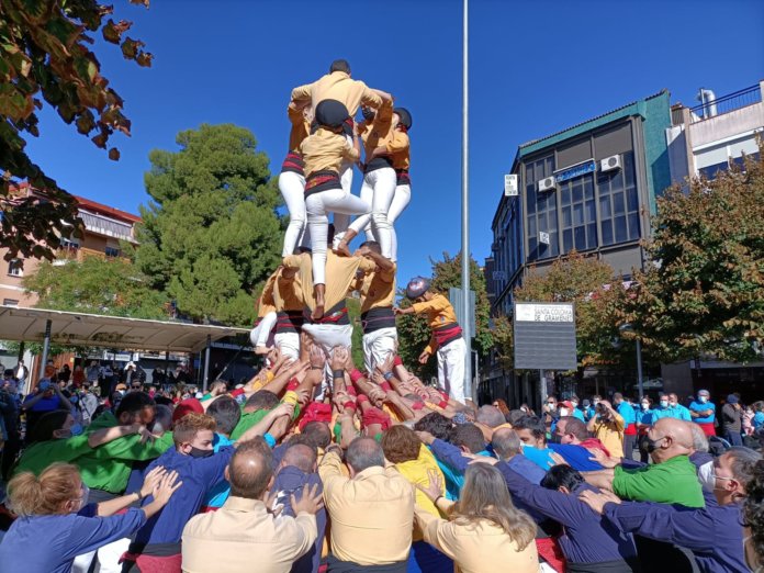 La colla, després de dos anys sense actuar, ha pogut tornar a plaça encadenant dos caps de setmana seguits de diades La colla, després de dos anys sense actuar, ha pogut tornar a plaça encadenant dos caps de setmana seguits de diades