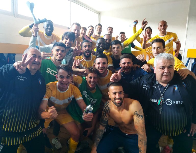 El Badalona guanya el Prat al temp afegit (0-1)