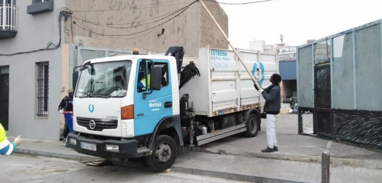 Polèmica neteja de la nau ocupada al c/Progrés per part de l’Ajuntament