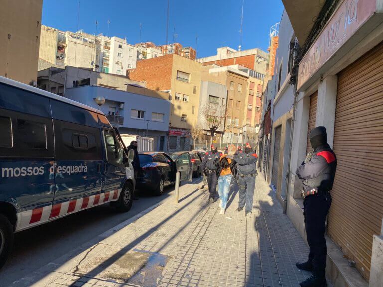 Dos detinguts a Badalona en una operació contra una banda de l’Est