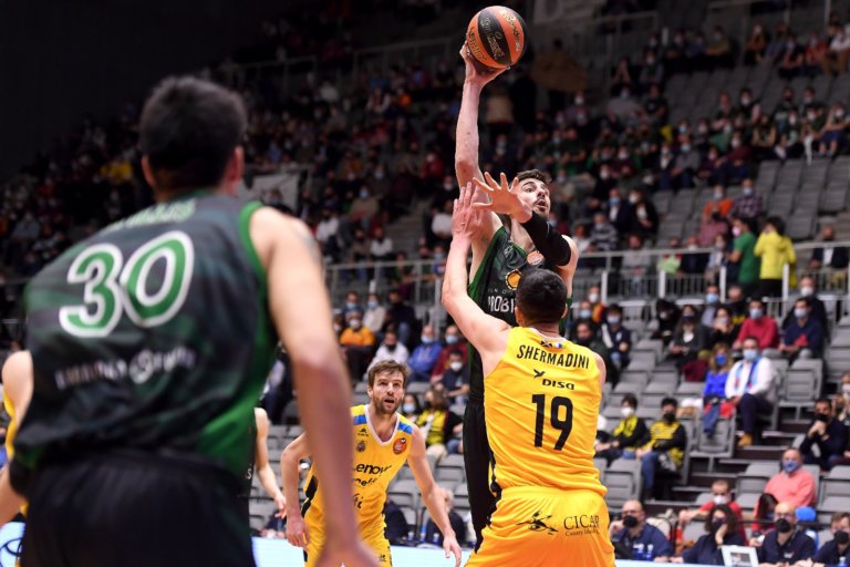 Decepció i remuntada a tocar a Granada (62-64)