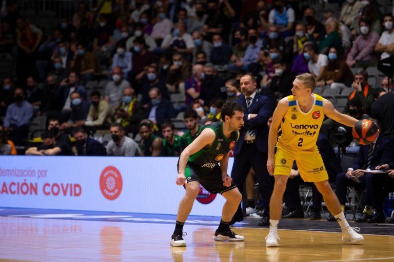 Ferran Bassas torna a patir una lesió a la mà dreta