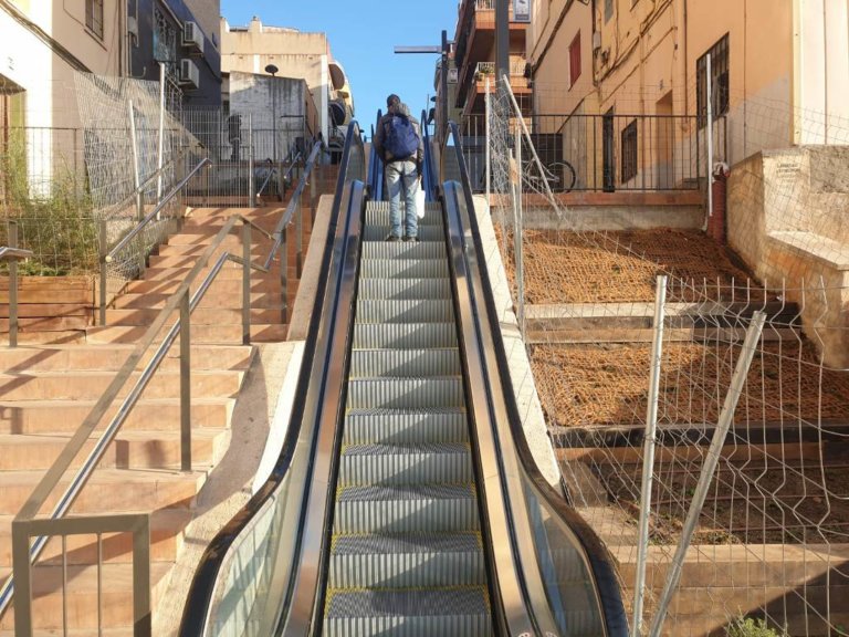 Noves escales mecàniques per millorar la mobilitat al barri de la Pau  