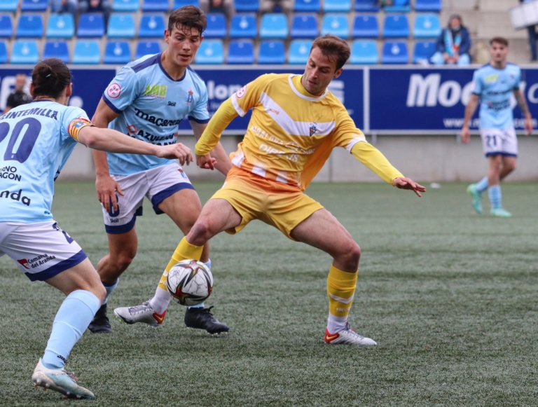 El Badalona segueix ensopegant contra els rivals directes (0-0)