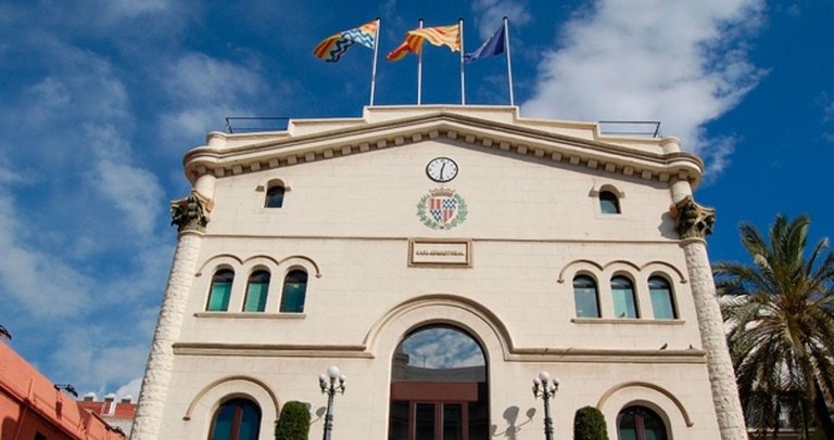 Les subvencions pendents es pagaran al maig i amb romanents de tresoreria
