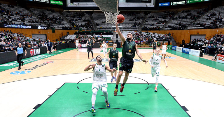 La Penya, primera de grup a l’Eurocup i factor pista a favor (97-79)