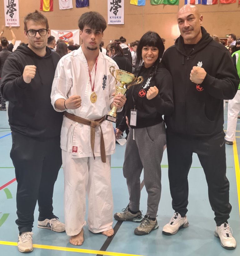 Iago Gázquez, del Dojo Urban, or al Campionat Nacional Kyokushin KWFE
