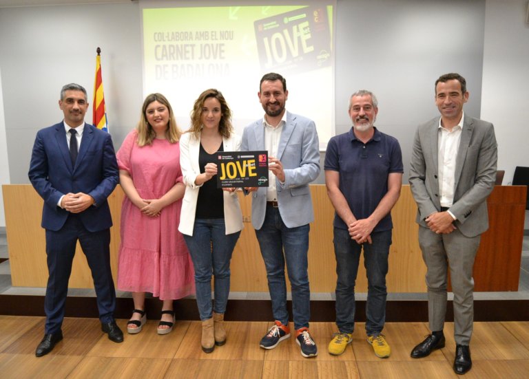 El Carnet Jove de Badalona: 125 avantatges en comerç i serveis locals