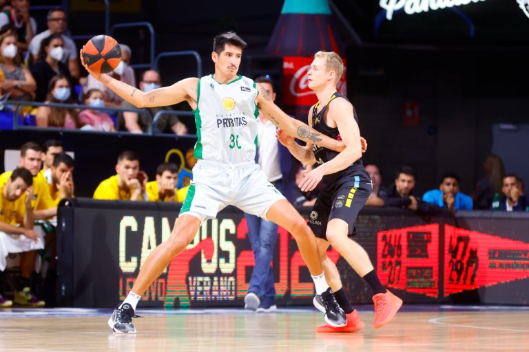 Contundent desfeta de la Penya i tercer partit a l’Olímpic (103-76)