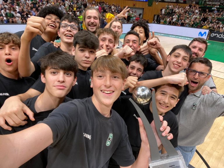 Doblet de la Penya a Catalunya quatre anys després