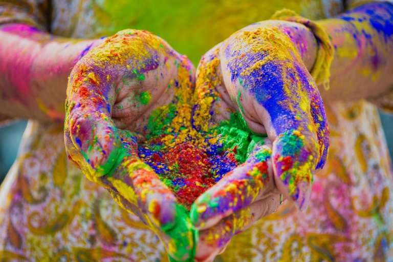 Festa Holi i cursa a Pomar per recaptar fons per una malaltia rara