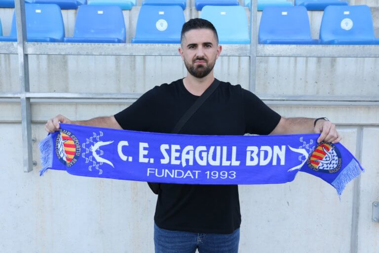 José Antonio Ruiz accepta el repte de la banqueta del Seagull a Primera Nacional