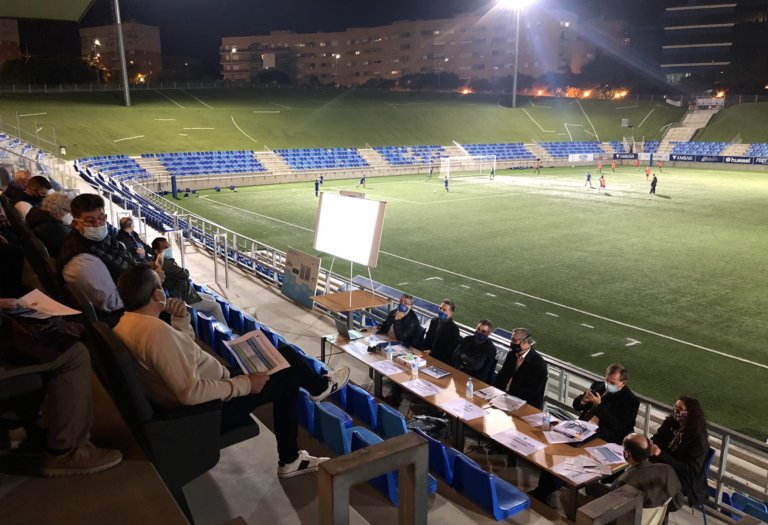 El CF Badalona viurà la lliga més curta de la seva història a Tercera