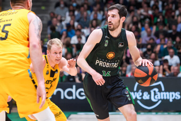 La Penya torna a trepitjar una ronda de semis 14 anys després