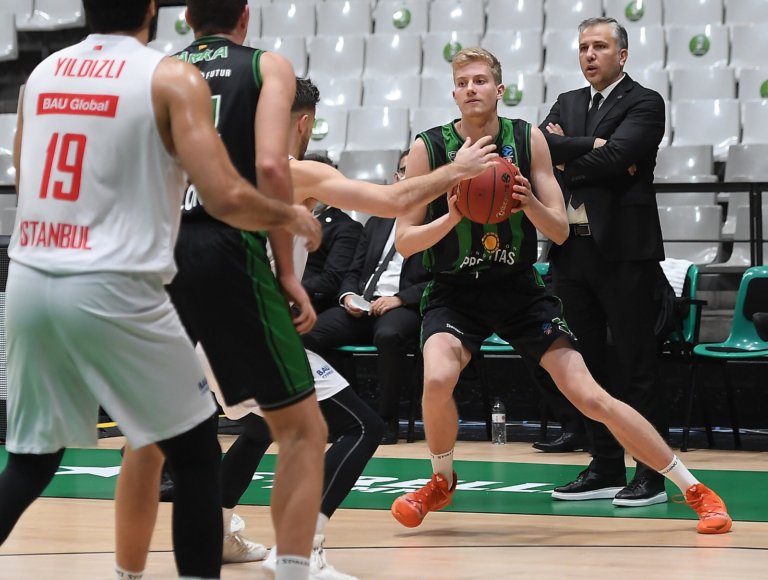 La Penya renova els joves…i també amb el CB Prat