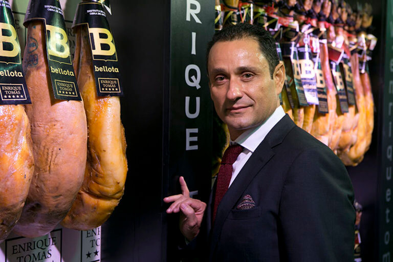 Enrique Tomàs: “En altres llocs gairebé em regalaven el terreny, però jo em quedo a Badalona”