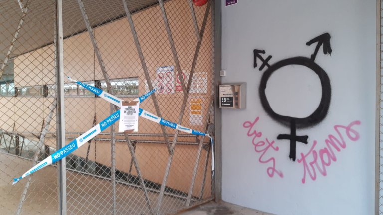 Polèmica per la celebració de la presentació d’un llibre amb “continguts transfòbics”