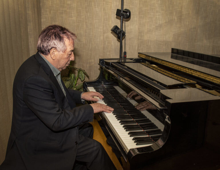 Entrevistem a Manel Barea: “Fa 10 anys que m’hauria d’haver jubilat, però la música és la meva passió”