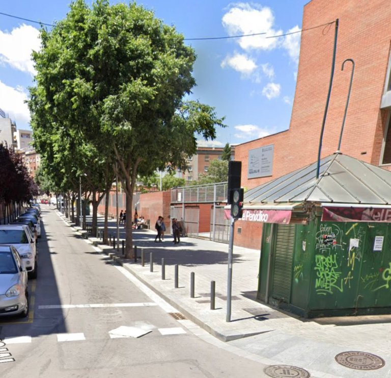 Mor una dona de 75 anys al ser atropellada per un cotxe al carrer Baldomer Solà de Badalona