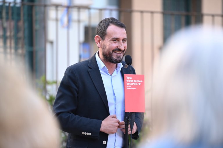 Rubén Guijarro (PSC) promet que el transport públic serà gratuït per a tots els joves badalonins