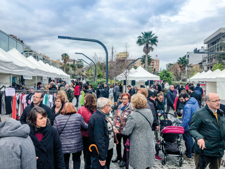 Badalona celebra aquest cap de setmana una nova edició de la Fira Comerç Fora Estocs