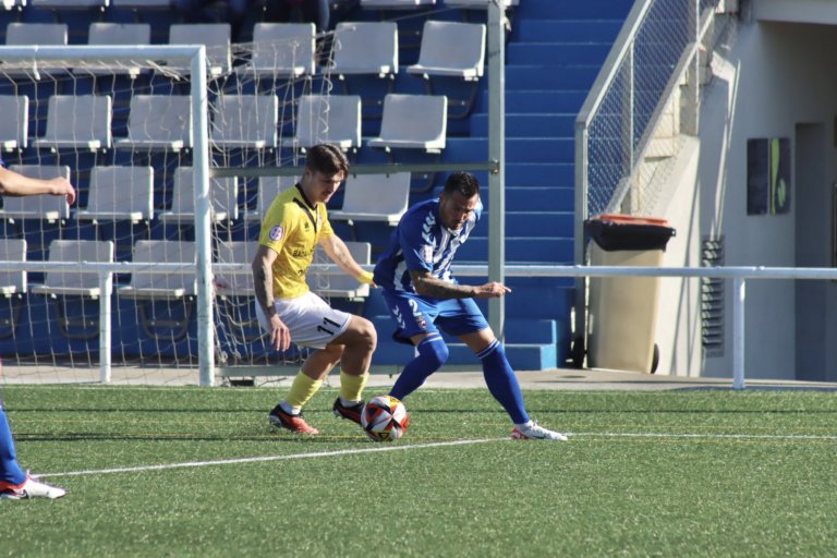 El Badalona tanca la primera volta amb derrota