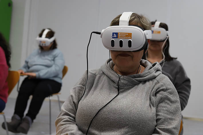 VÍDEO l Dos CAPs de Badalona usaran realitat virtual per millorar el dolor crònic