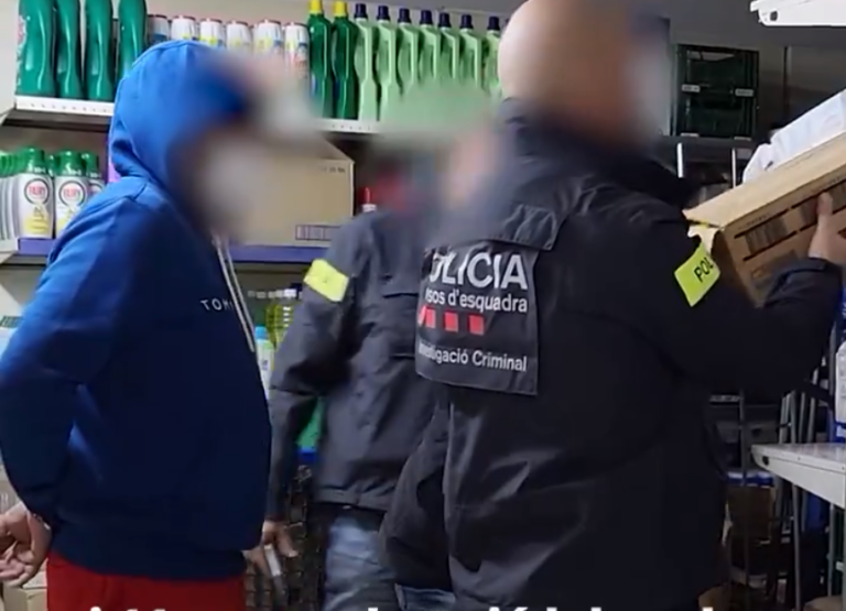 Un supermercat de Badalona formava part d’una xarxa de tràfic i explotació de persones