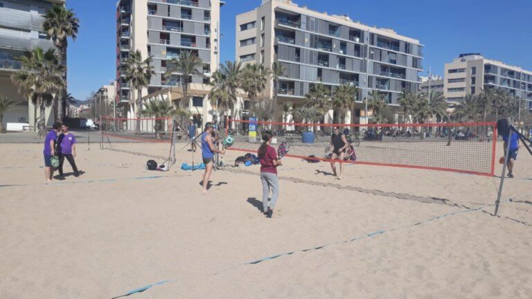 Cap de setmana de beach tennis a Badalona