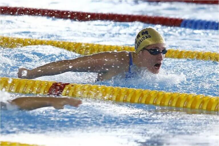 Mireia Belmonte reapareix amb dues medalles