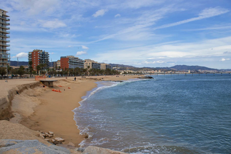 La platja del Coco serà la seu principal a Badalona del festival Manifesta 15 Barcelona Metropolitana 
