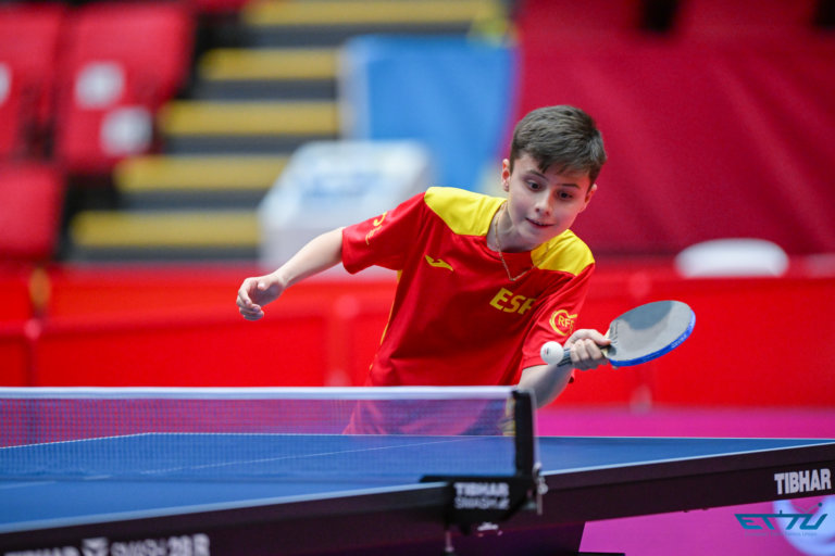 Roger Quesada, del CTT Badalona, medalla de plata amb la selecció espanyola