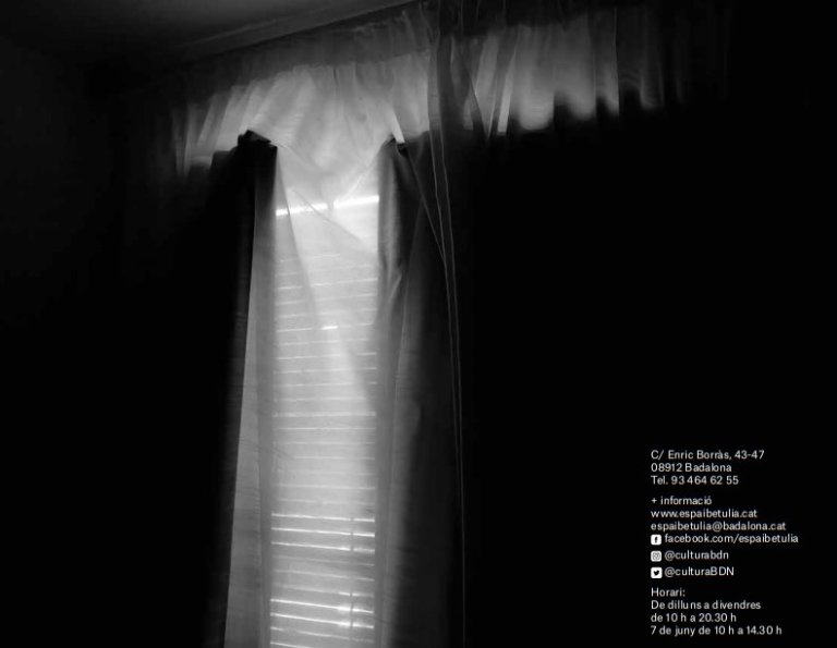 Exposició “Les grafies de l’ombra”: la combinació de les fotografies d’Edu Barbero amb poemes sobre el pas del temps