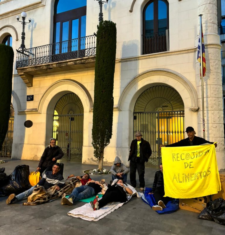 REPORTATGE l “Ens van fer fora d’un dia per l’altre sense cap alternativa”