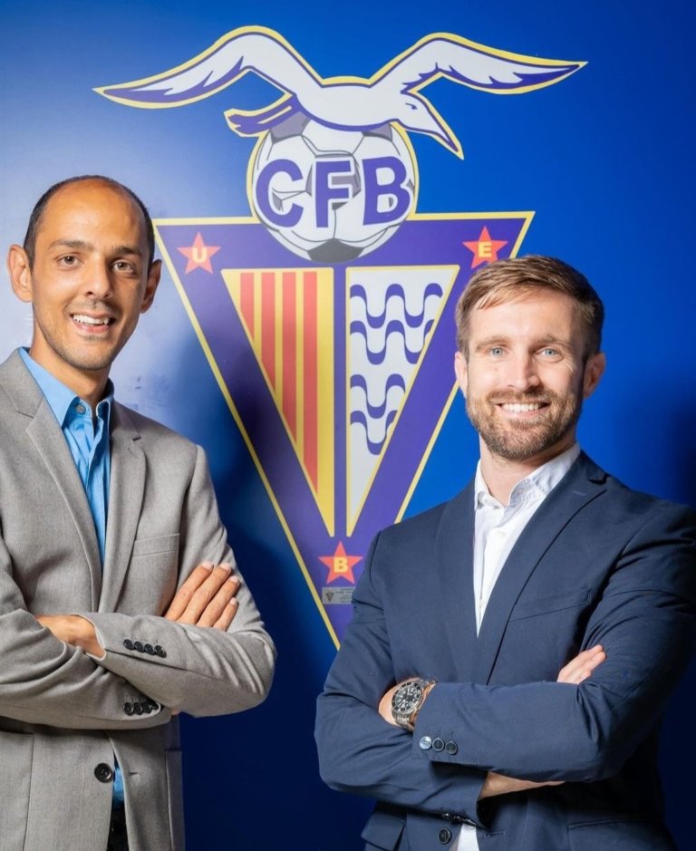 El CF Badalona canvia de propietaris