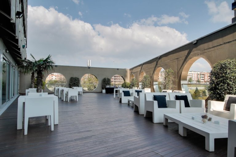 L’Hotel Tower s’uneix a la moda dels “tardeos a la fresca” amb El Badiu