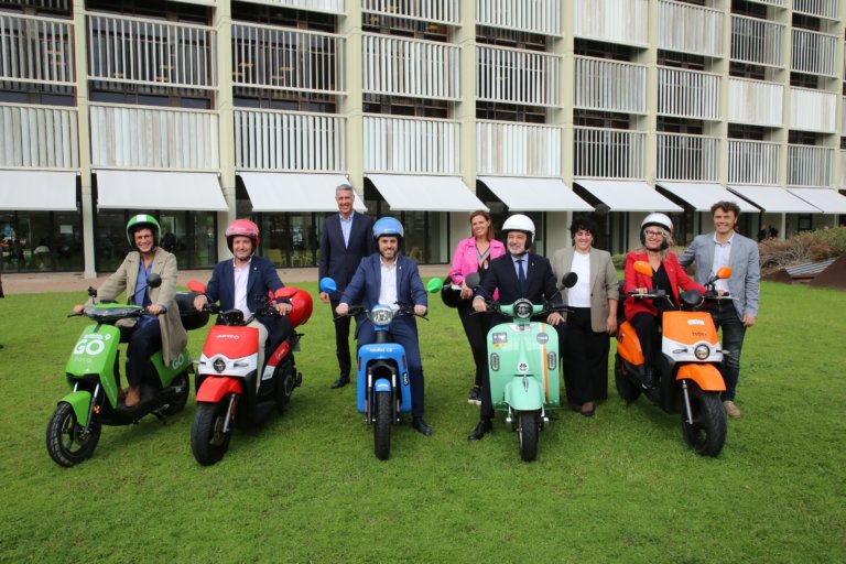 Badalona tindrà abans que acabi l’any un sistema de motos elèctriques compartides impulsat per l’ÀMB