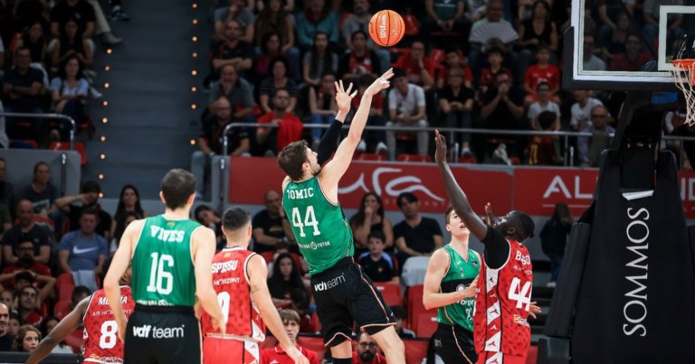 La Penya deixa escapar un partit que tenia al sac