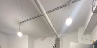 La Guàrdia Urbana identifica al barri Sant Crist i desmantella un local habilitat per llogar 18 infrahabitatges a través d’una comercialitzadora