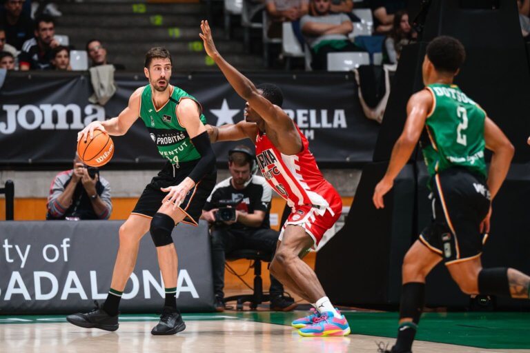 La Penya passa per sobre el Bàsquet Girona