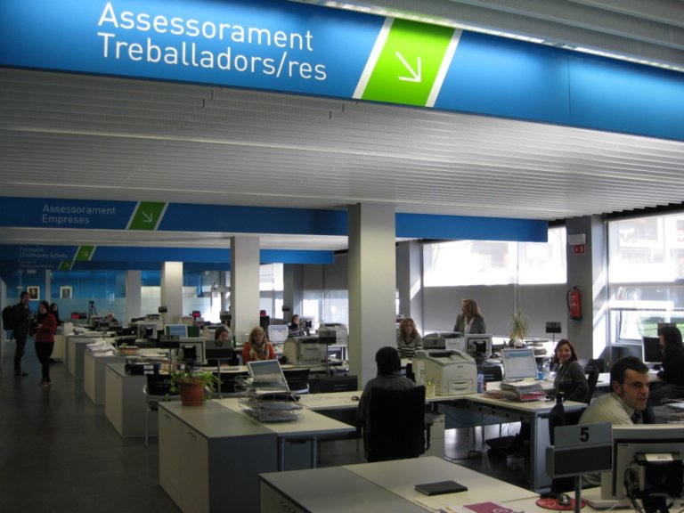 El programa Treball i Formació reforça amb 88 persones diferents tasques municipals