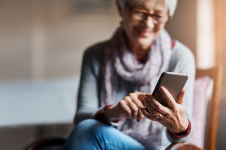 A partir de novembre, cursos als casals per acostar la gent gran a la “ciutadania digital”