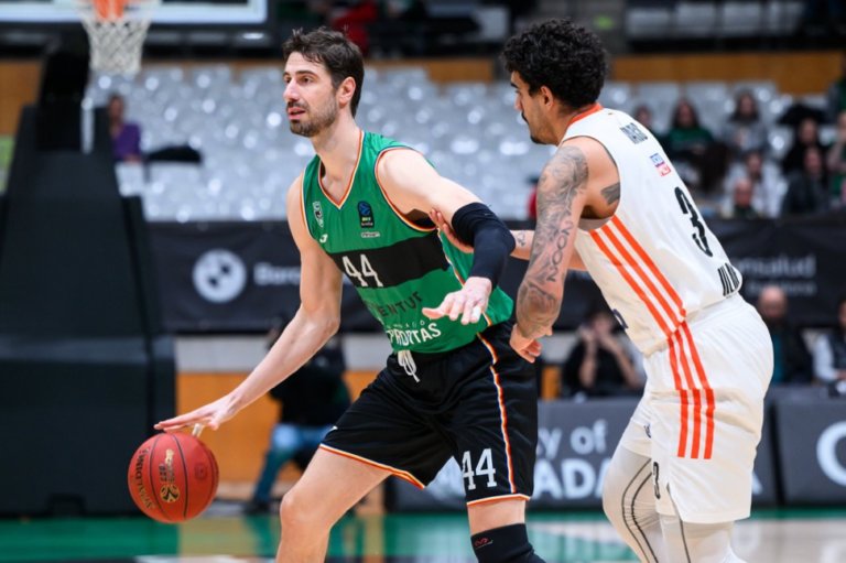 La Penya queda molt tocada a Europa